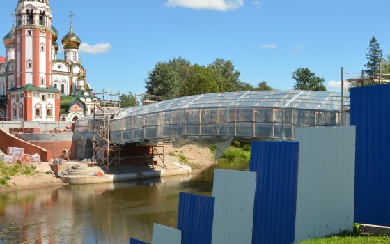 В Гусеве обещают достроить пешеходный мост к ноябрю 2021 года