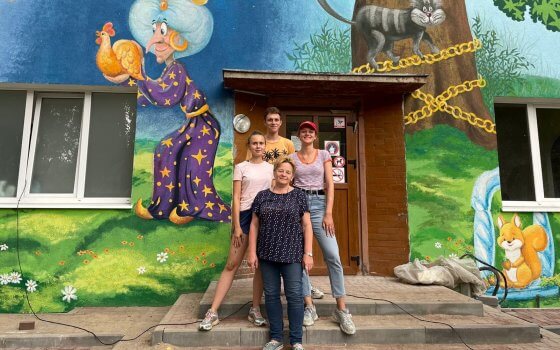 Гусевские художники расписали Дом детства и юношества в Немане