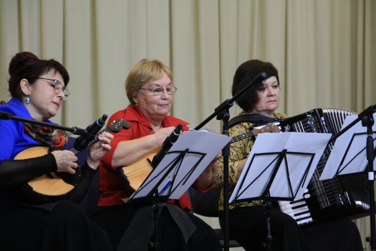 Алиса Крепишкова, Татьяна Чурун, Оксана Разумная