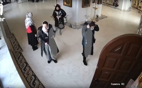 Жительница Гусева похитила нательный крест из церковной лавки