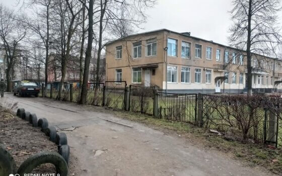 Депутат добился для детсада в Гусеве замены забора