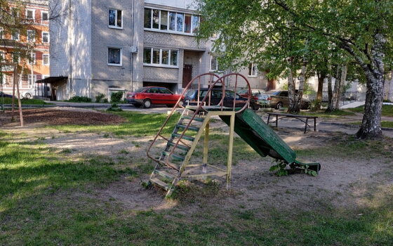 Как установить детскую площадку и кто за неё отвечает