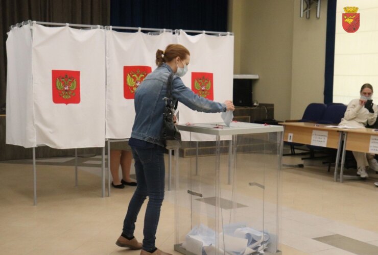 Гусев в лидерах по явке в первый День выборов губернатора области