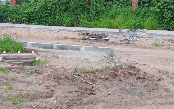 Гусевцы разворовали строительные материалы, которые бросил подрядчик