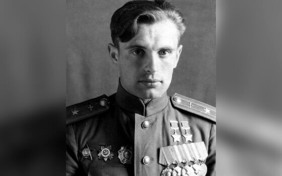 Василий Ильич Мыхлик — дважды Герой Советского Союза