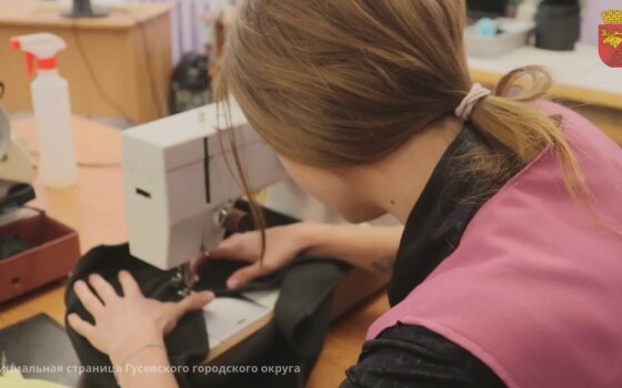 Студенты Политеха делают для участников СВО короба, шарфы-хомуты и шевроны