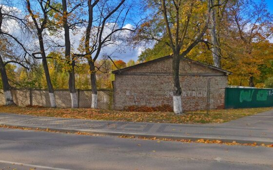 «Кассиопею» заставили оградить заброшенные здания в центре Гусева