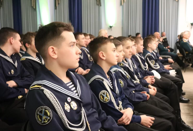 В городском ДК поздравили кадетов с Днём защитника Отечества