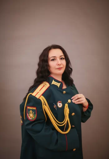 Янина — жена старшего лейтенанта