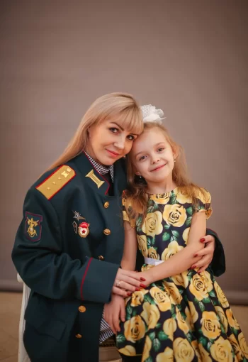 Виктория — жена старшего прапорщика