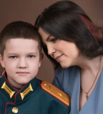 Алёна — жена майора