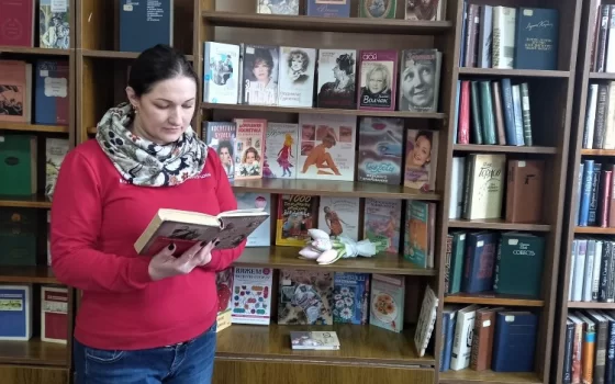 В городской библиотеке проходит выставка-информация «Как прекрасно быть женщиной»