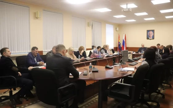 Депутаты выслушали доклад начальника отдела полиции, обсудили деятельность библиотек и домов культуры