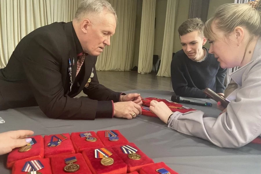 Гусевский политех посетил военный инженер космодрома Байконур Андрей Кочкин