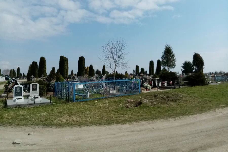 На Пасху и Радоницу разрешена торговля на городском кладбище