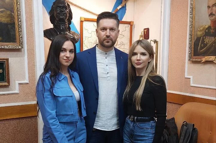 Песня нашей землячки попала в плейлист радио «КП» для марафона на 8 мая