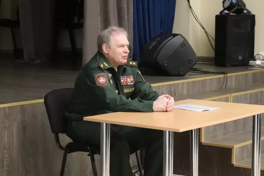 Вчера на собрании совета депутатов избрали почётного гражданина города