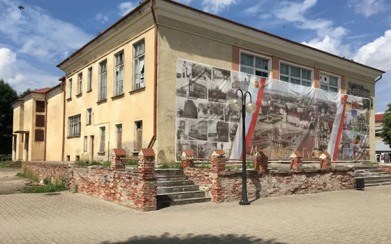 Собственник бывшего кинотеатра «Мир» опять обещает привести здание в порядок