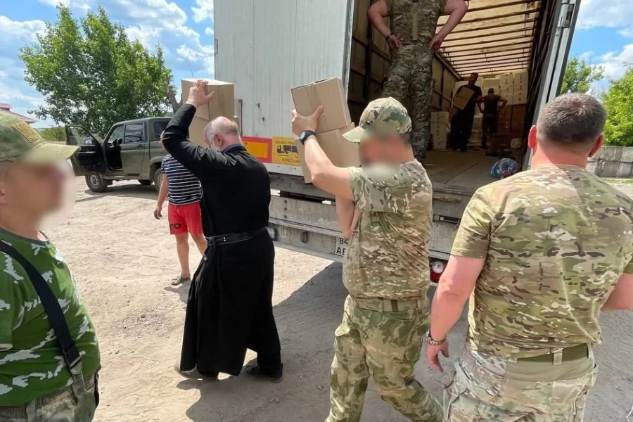 Автомобиль УАЗ и другая помощь из Гусева доставлены в зону СВО