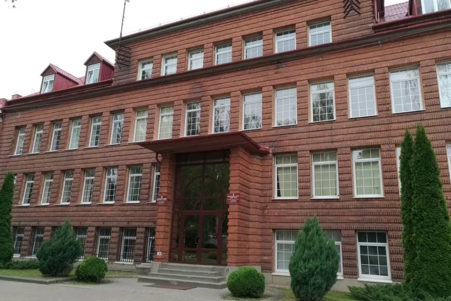 Власти Гусева не смогли заставить УК вернуть две детские площадки