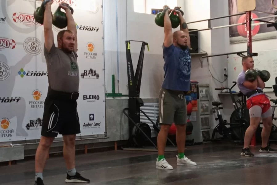 Гусевская команда по гиревому спорту — бронзовый призёр областной