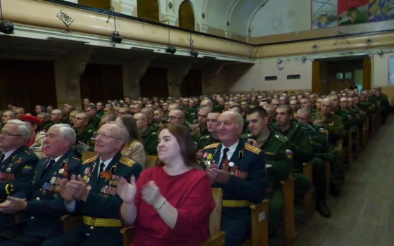 Праздничный концерт ко Дню военного связиста в Гусеве подарил множество неожиданных открытий