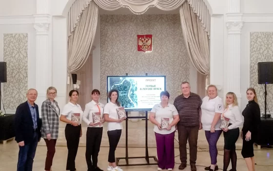 Школьным библиотекам Гусевского округа передали книги «Последний из группы „Джек“»