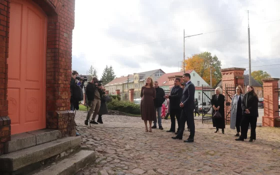Губернатору рассказали о ходе ремонта в Гусевском музее