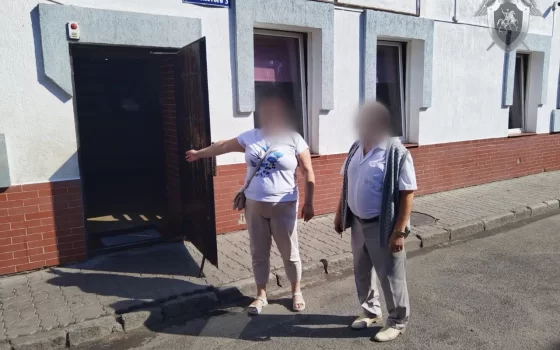 Жительница Гусева получила штраф за драку с сотрудницей полиции