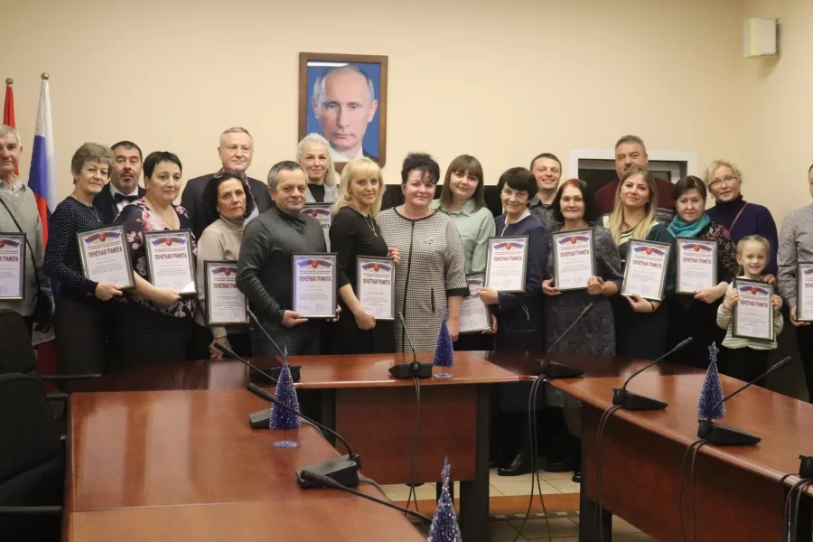 В Гусеве наградили победителей в конкурсе на лучшее новогоднее оформление