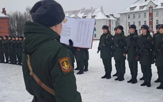 В Гусеве 102 новобранца присягнули на верность Родине