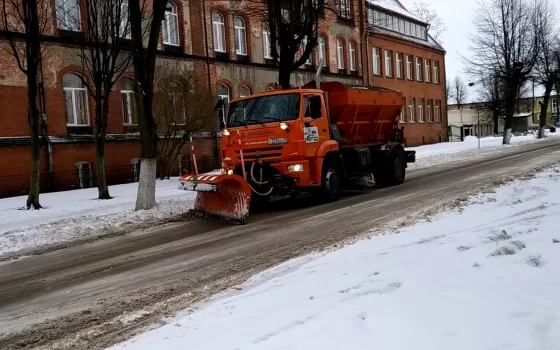 Капризы погоды не позволяют передохнуть работникам МБУ «Чистота»