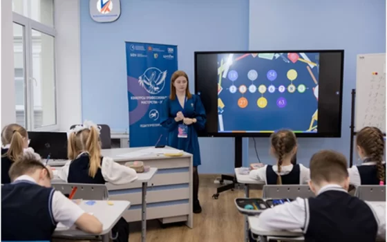 В этом году 6 педагогов из Гусева соревнуются за звание лучшего