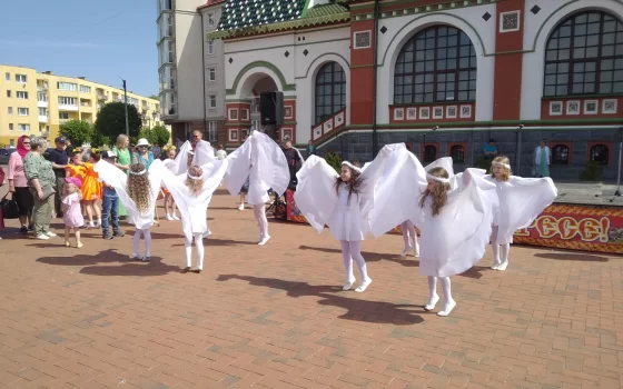 На центральной площади прошёл детский Пасхальный концерт