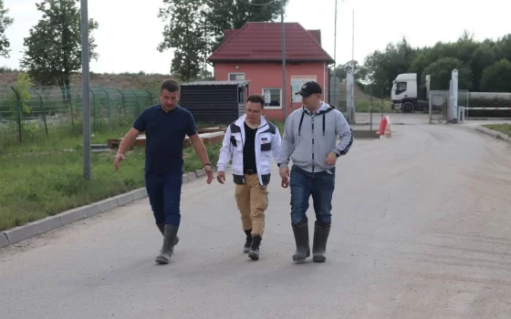 И. о. министра природных ресурсов и экологии области Василий Васюнин посетил полигон ТКО вблизи Гусева