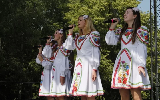 «Бубенцы» представили Гусев на областном фестивале цветов