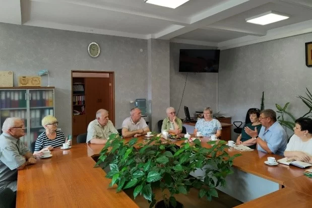 Гусевский округ посетила семья Сидоровых, чтобы почтить память своего предка, павшего в 1945-м