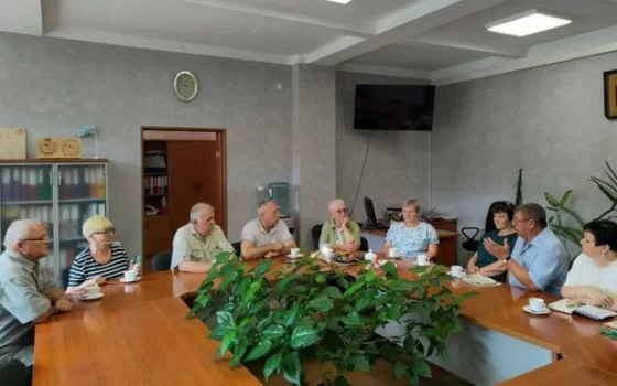 Гусевский округ посетила семья Сидоровых, чтобы почтить память своего предка, павшего в 1945-м