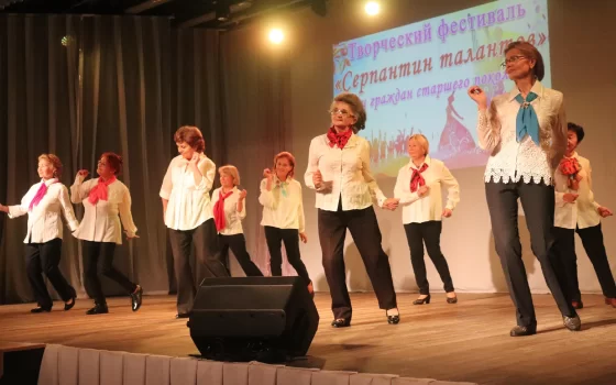 Яркие и талантливые: гусевцы серебряного возраста вышли сегодня на сцену