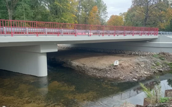 Завершён ремонт моста через Красную в районе Ольховатки
