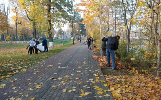 Гусевцы вышли на уборку города