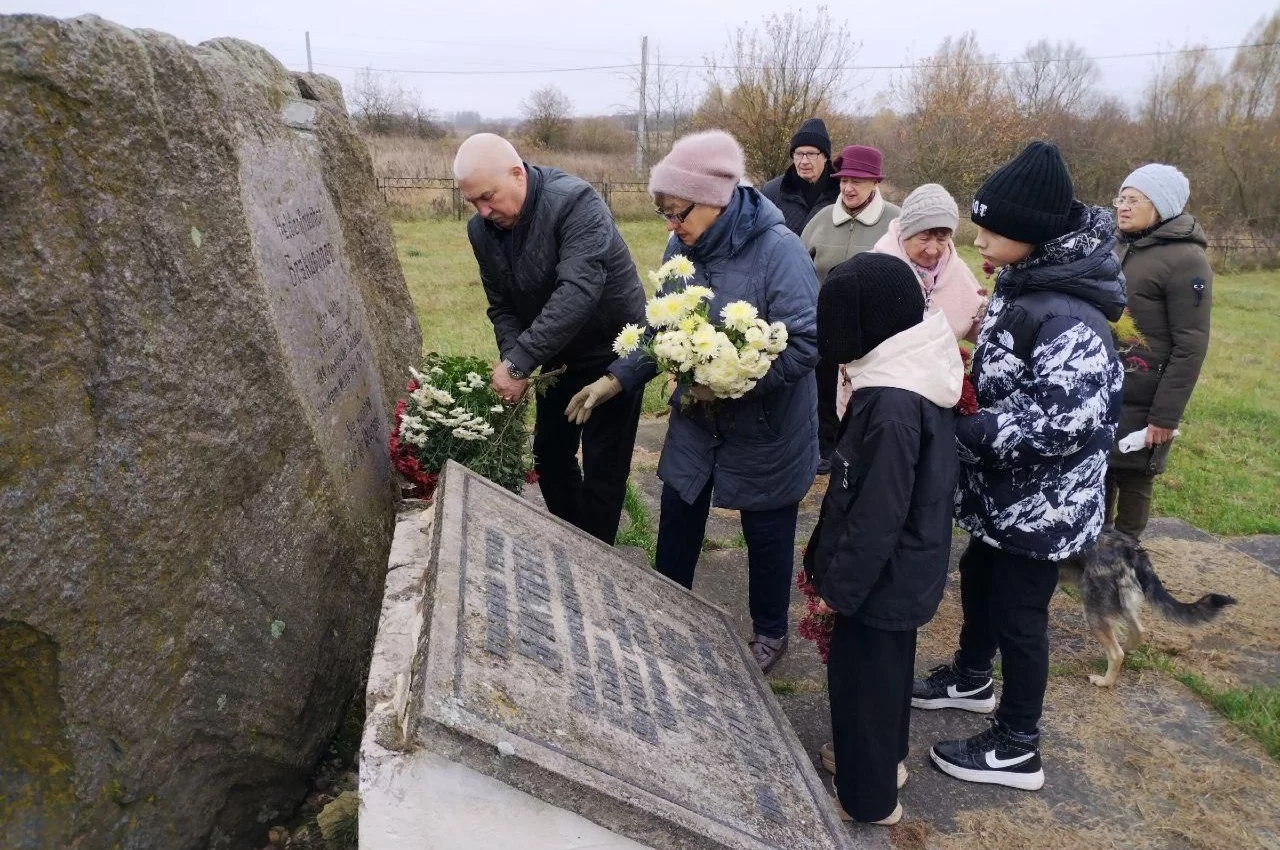 В Гусевском округе прошло единовременное возложение цветов на захоронениях воинов Первой мировой