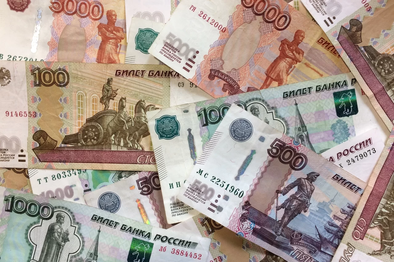 Региональные власти распределили средства на содержание администраций в Калининградской области