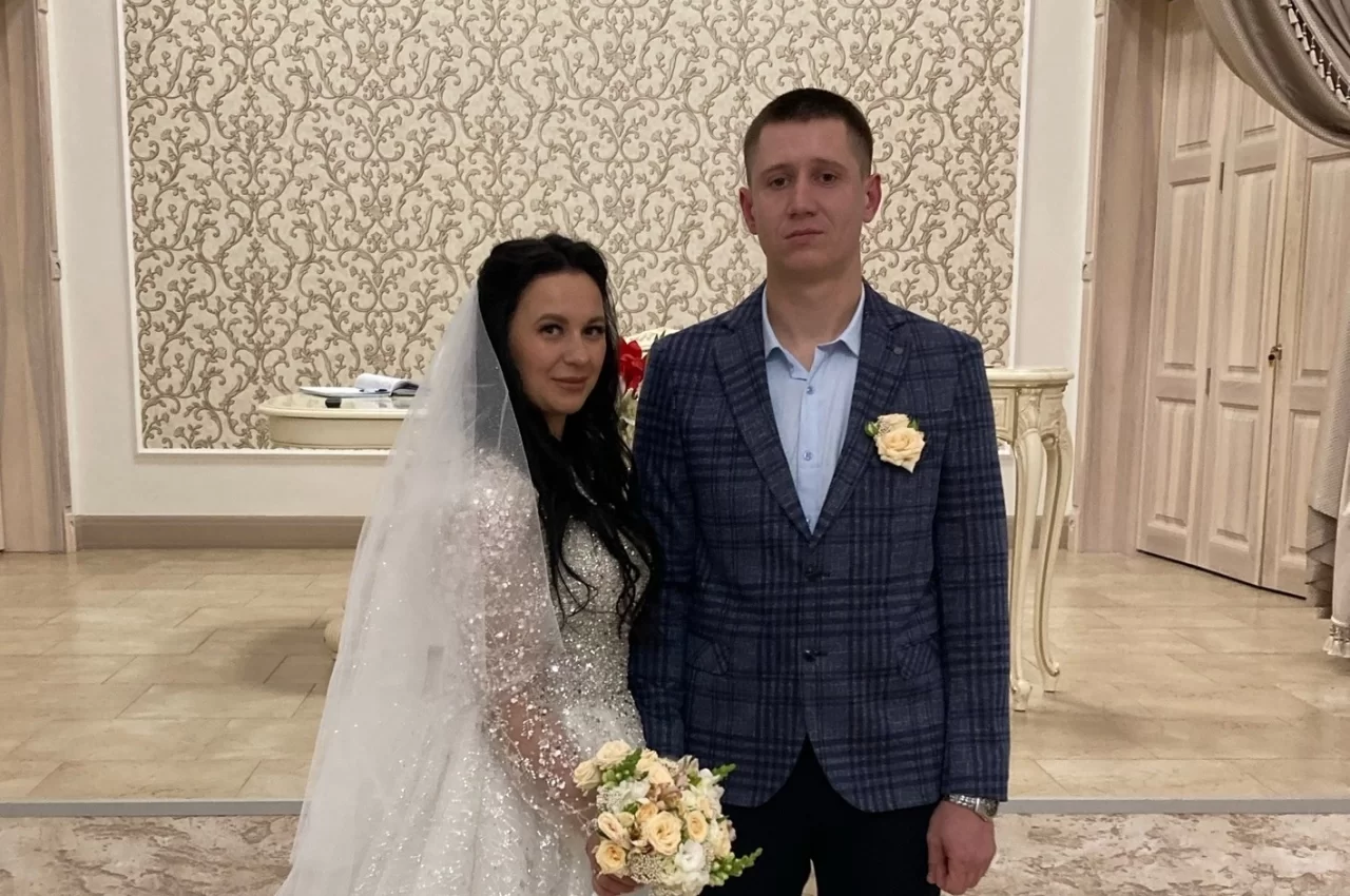 В текущем месяце в Гусеве 10 пар связали себя узами брака