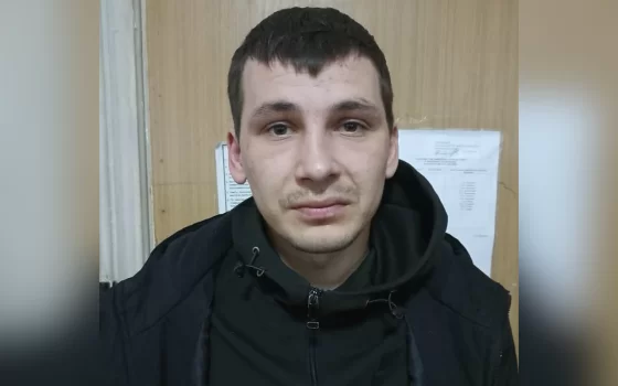 Полиция города Гусева разыскивает за кражу и мошенничество Максима Доронина