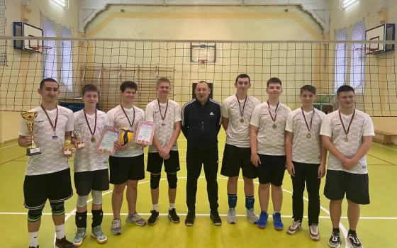 В Гусевской спортшколе прошло первенство по волейболу среди юношей