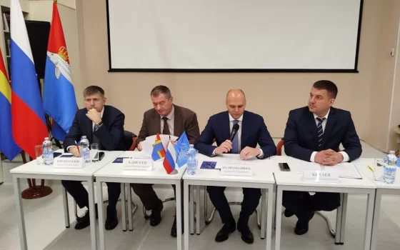 Китаев переизбран на второй срок председателя Ассоциации муниципалитетов