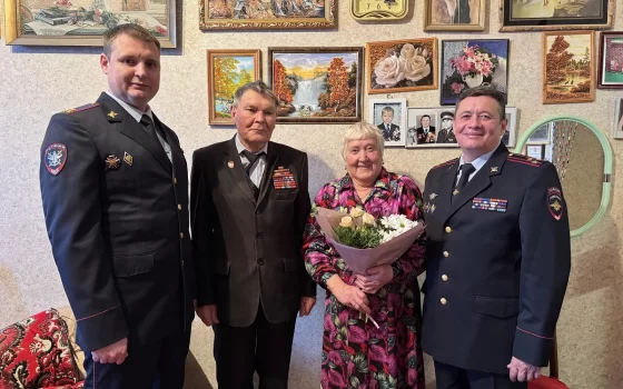 Руководство калининградской транспортной полиции поздравило майора милиции в отставке Дмитрия Волкова