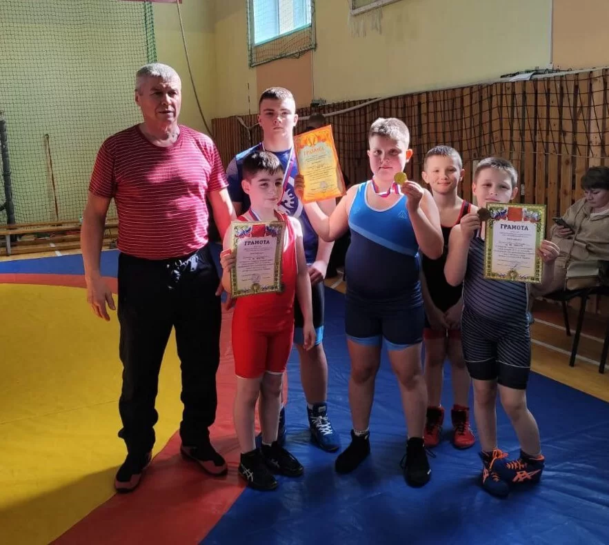 Гусевские спортсмены взяли четыре призовых места на соревнованиях по вольной борьбе в Нестерове
