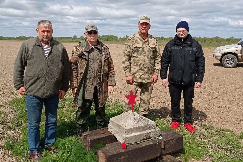 Гусевские поисковики установили памятные знаки на местах гибели неизвестных солдат